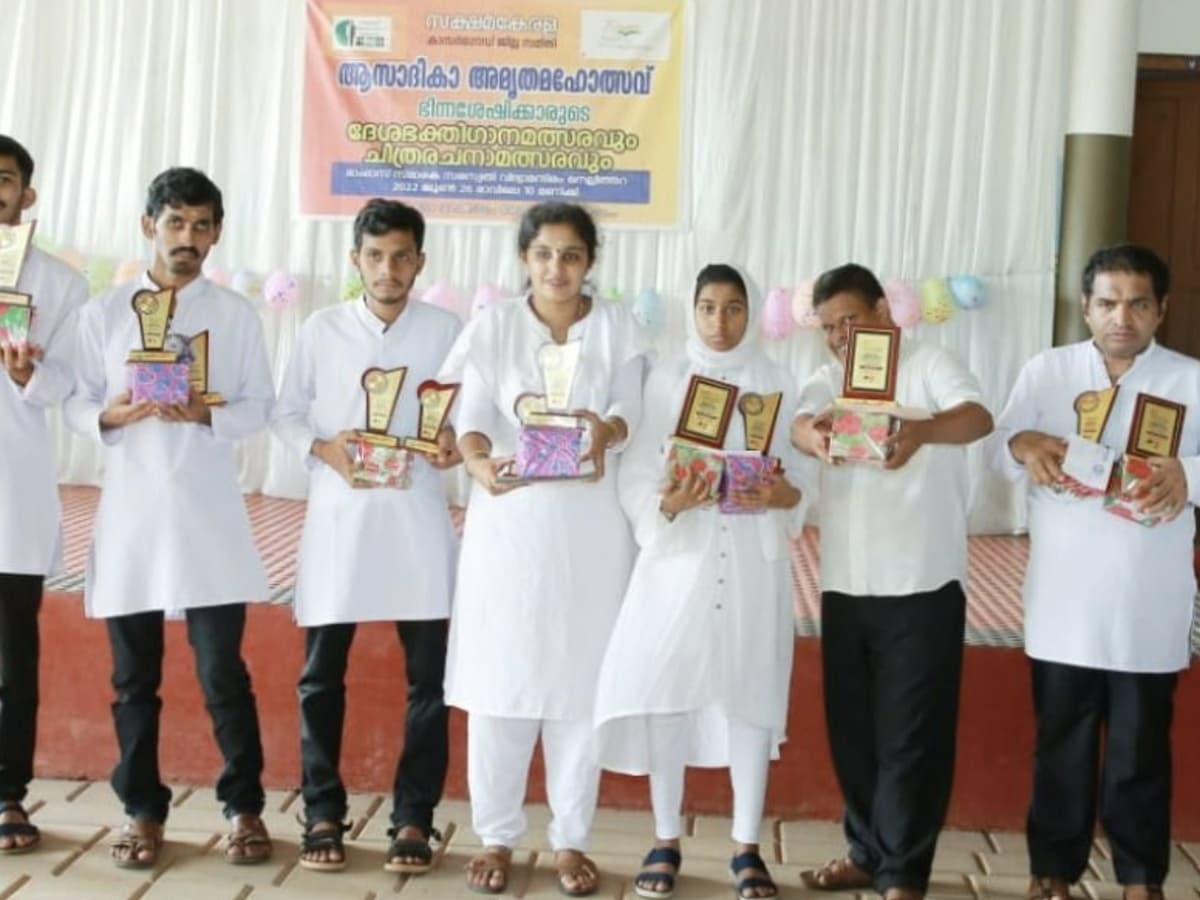SAKSHAM staff and volunteers at the Kochi office