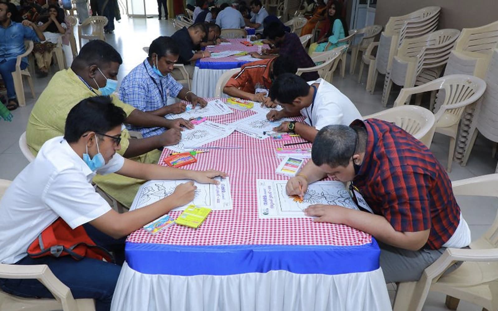 A SAKSHAM resource person leading a CAMBA training session